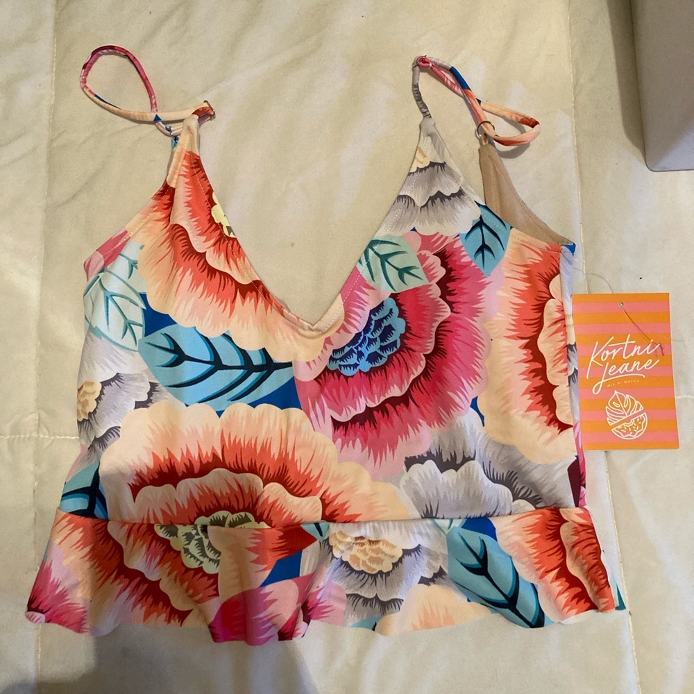 Oversized floral medium